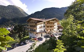 Superior Hotel Persal